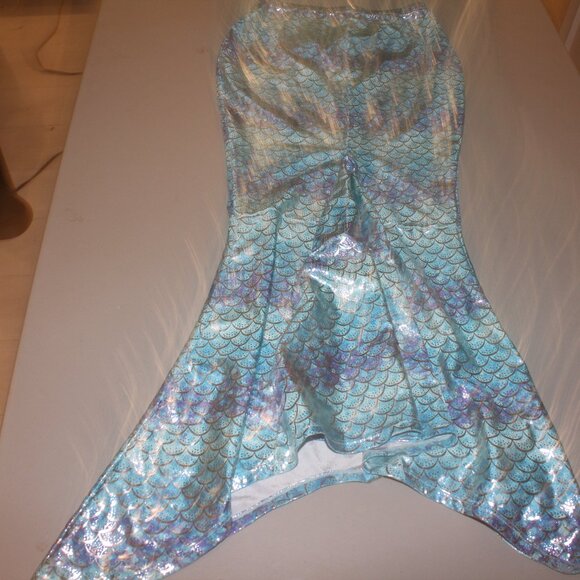 Blue Mermaide Tail Size Large - Picture 3 of 7